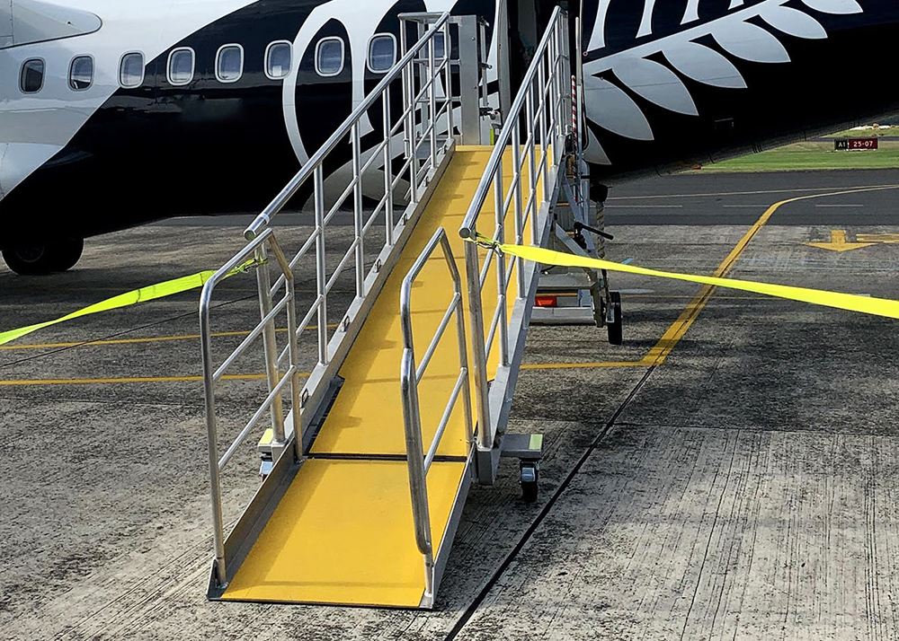 frp anti-slip yellow flat sheet ramp