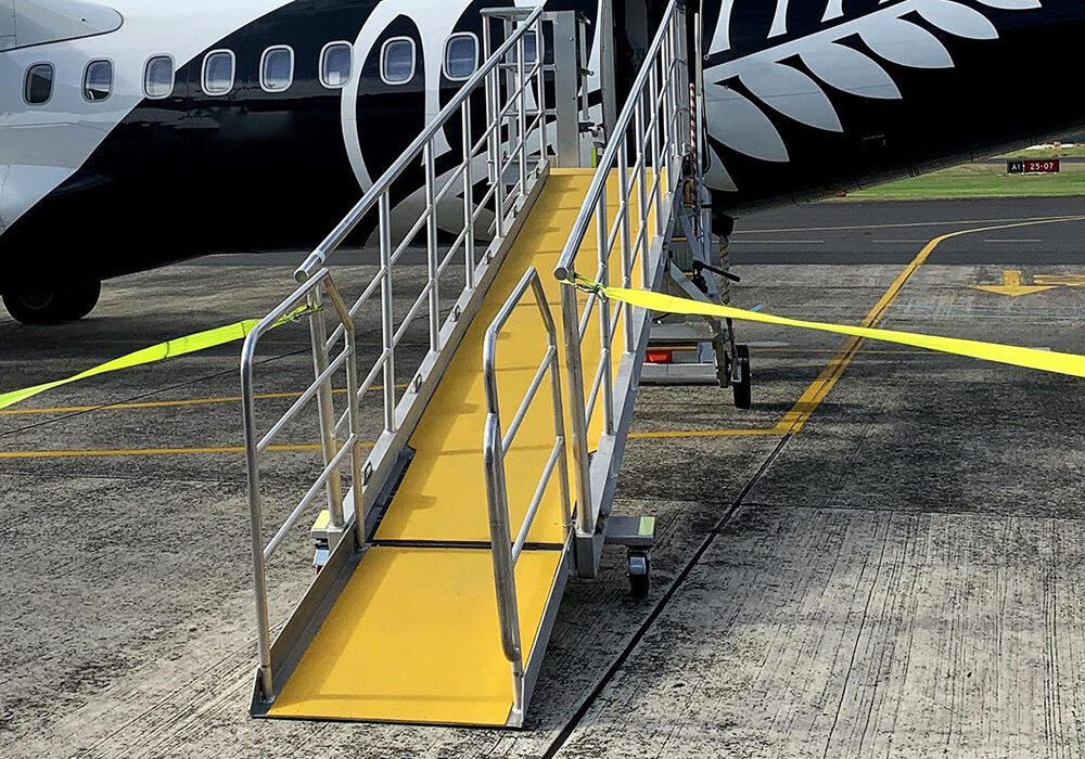 frp anti-slip yellow flat sheet ramp